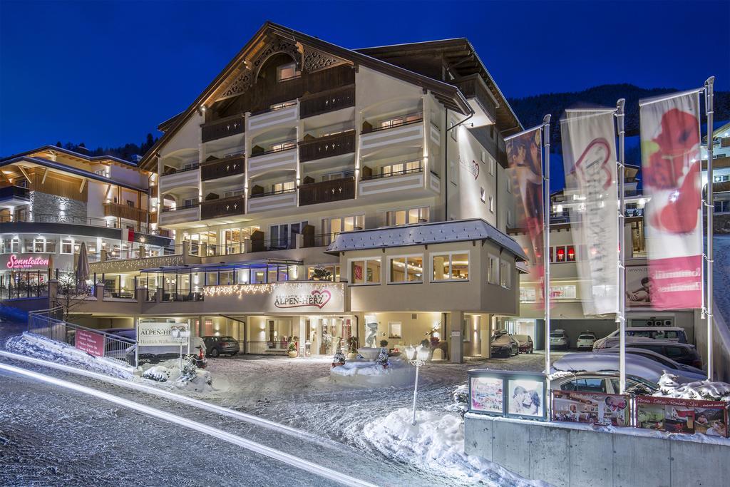 Alpen-Herz Romantik & Spa - Adults Only ラディス エクステリア 写真