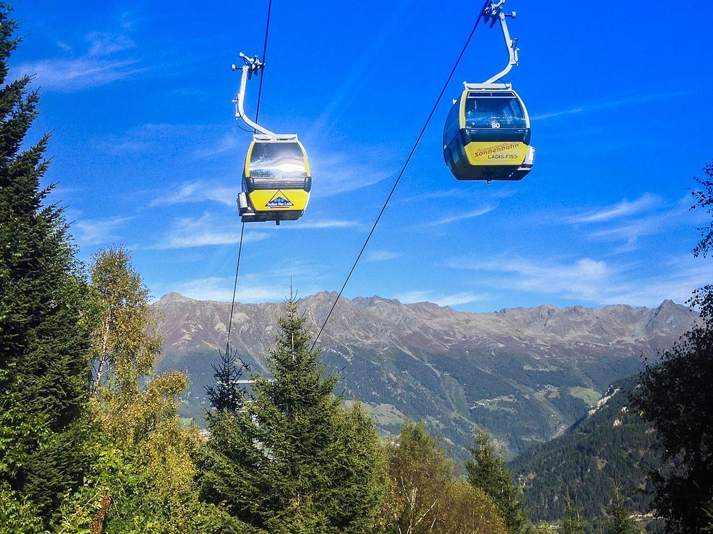 Alpen-Herz Romantik & Spa - Adults Only ラディス エクステリア 写真