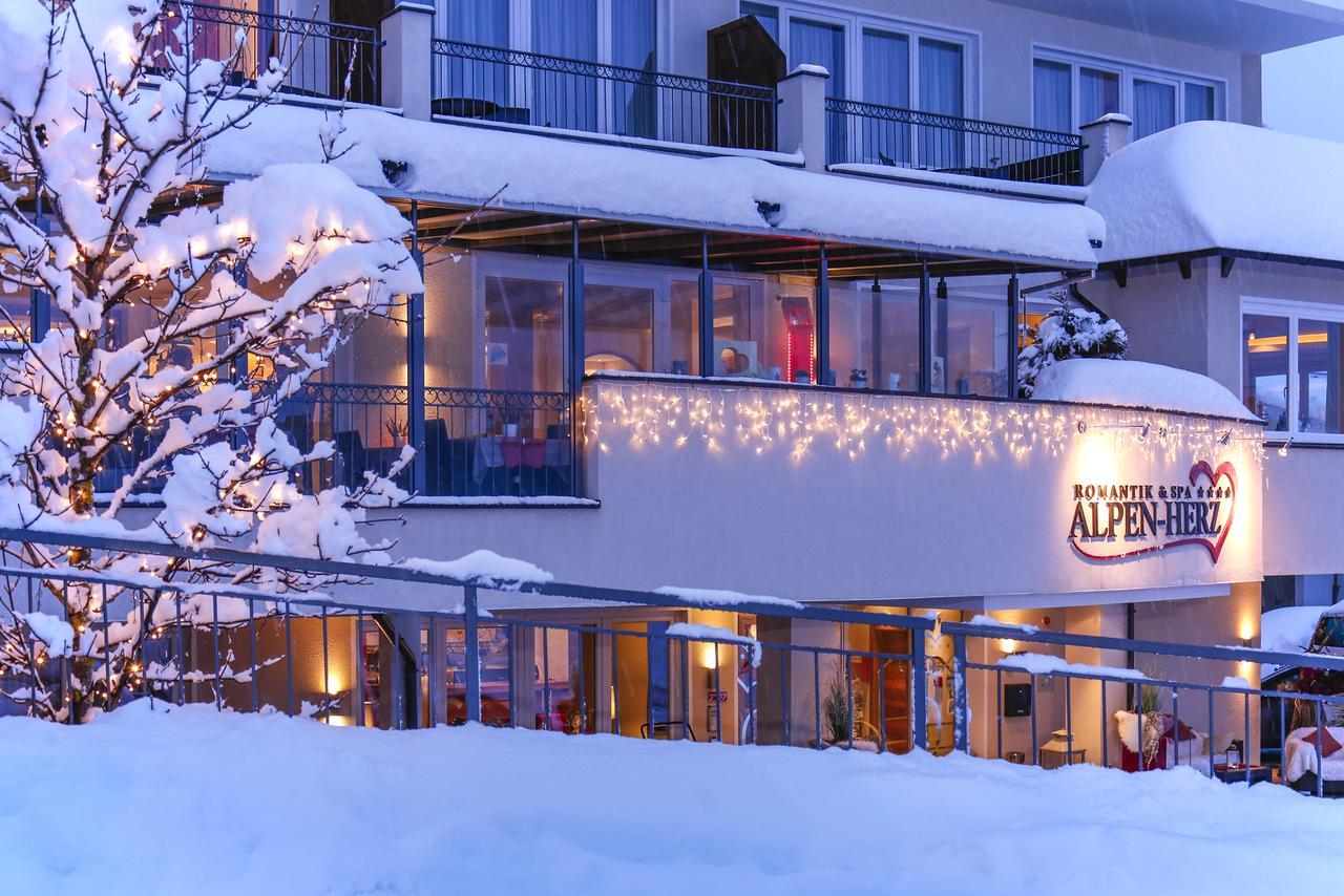 Alpen-Herz Romantik & Spa - Adults Only ラディス エクステリア 写真
