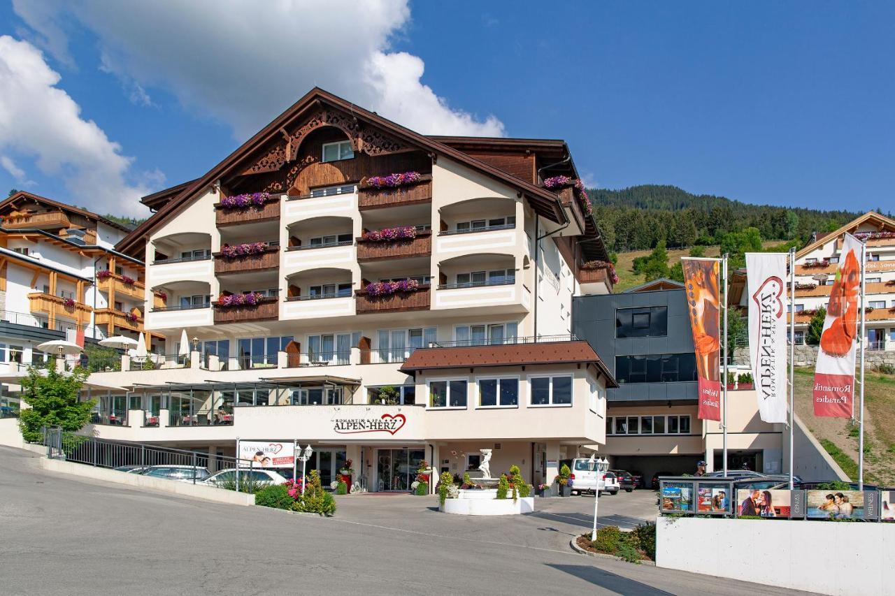 Alpen-Herz Romantik & Spa - Adults Only ラディス エクステリア 写真